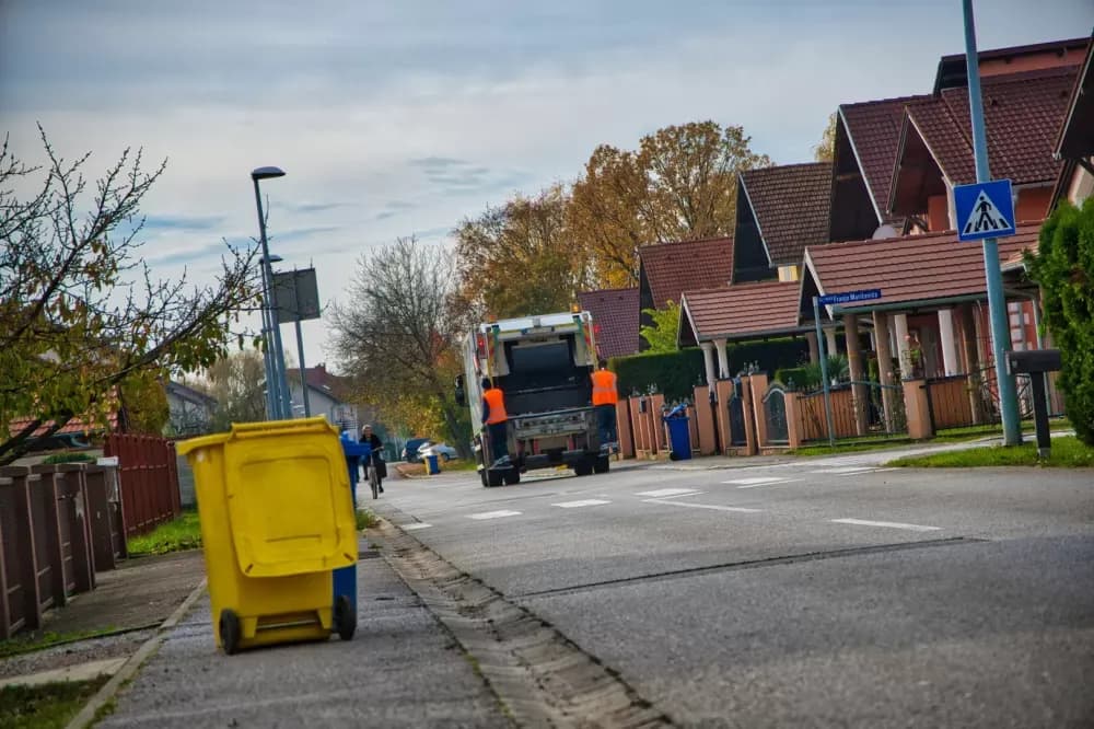 Obavijest korisnicima o odvozu glomaznog otpada u MO J. J. Strossmayer i Brodski Varoš