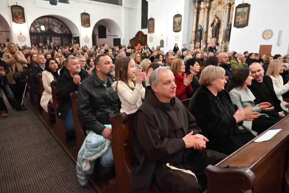 Održan Božićni duhovni koncert: “U susret Božiću“