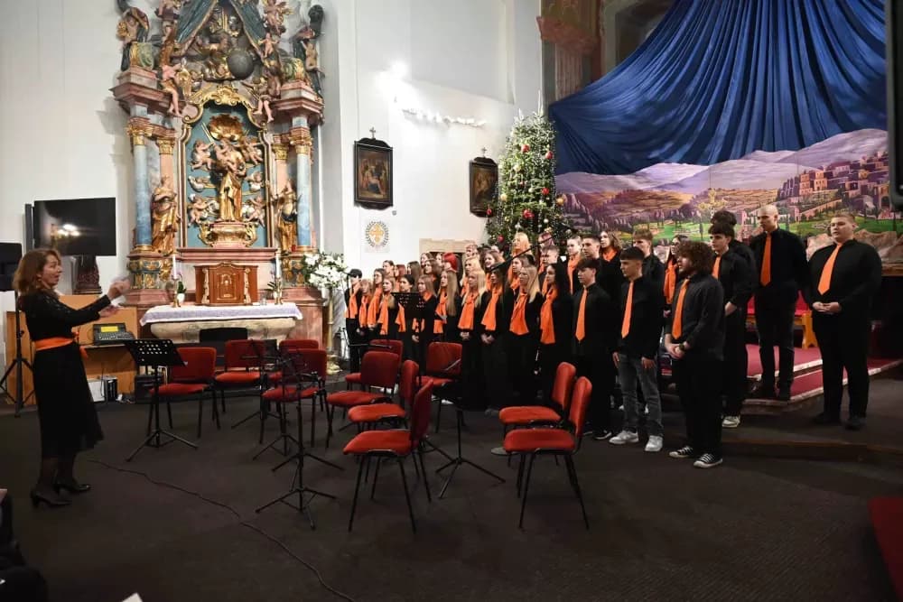 Održan Božićni duhovni koncert: “U susret Božiću“