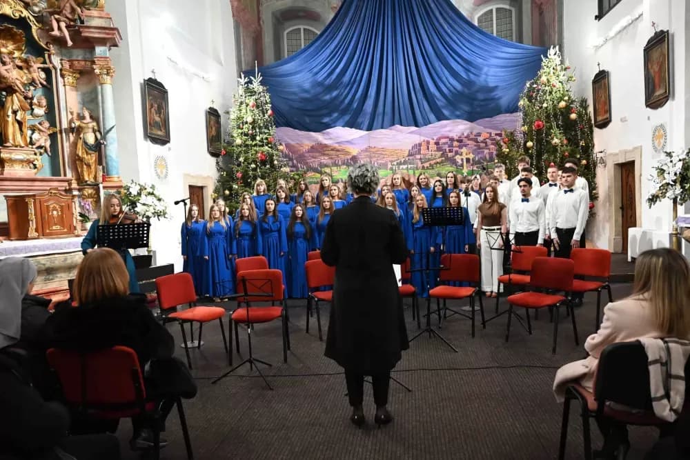 Održan Božićni duhovni koncert: “U susret Božiću“