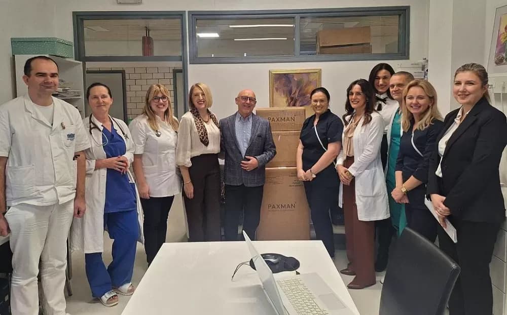 Onkologiji brodske Opće bolnice stigla vrijedna donacija: hladna kapa