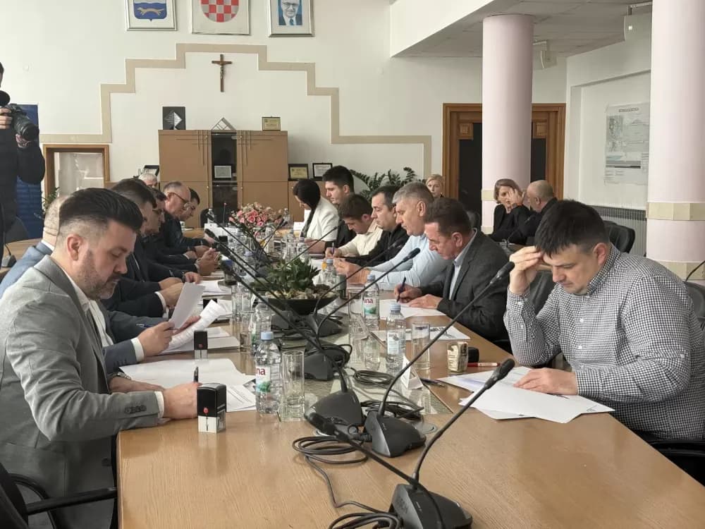 Potpisani ugovori o dodjeli sredstava za obnovu javne, društvene i sakralne infrastrukture