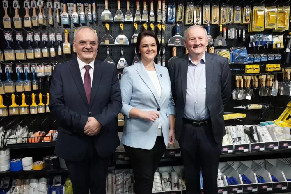 Kosovo nudi prilike, Sl. Brod odgovara suradnjom