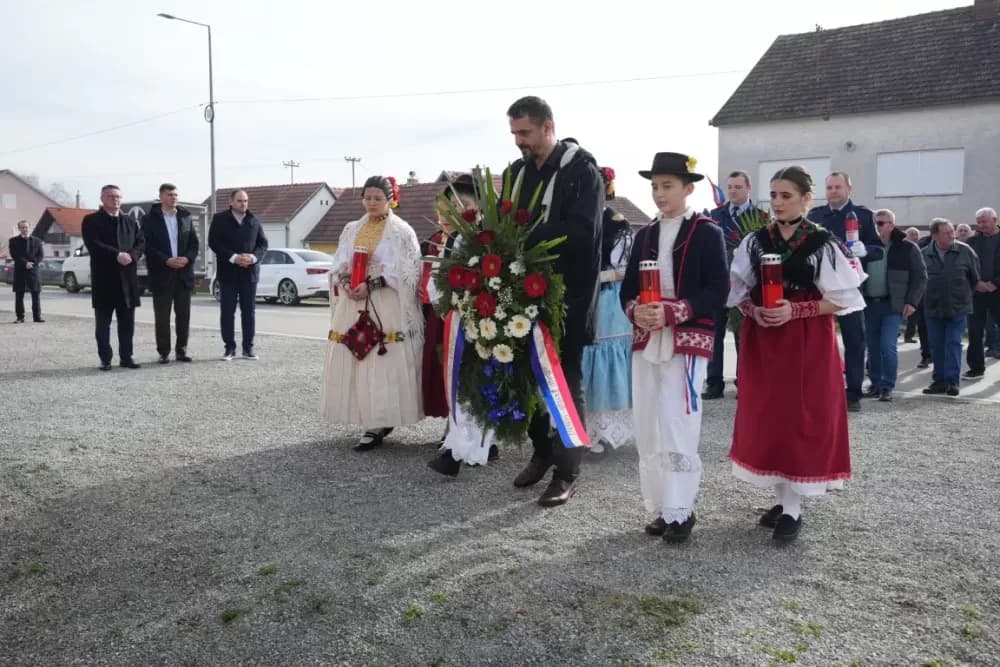 Svečano i dostojanstveno u Sibinju: Odana počast žrtvama i obilježen Dan općine