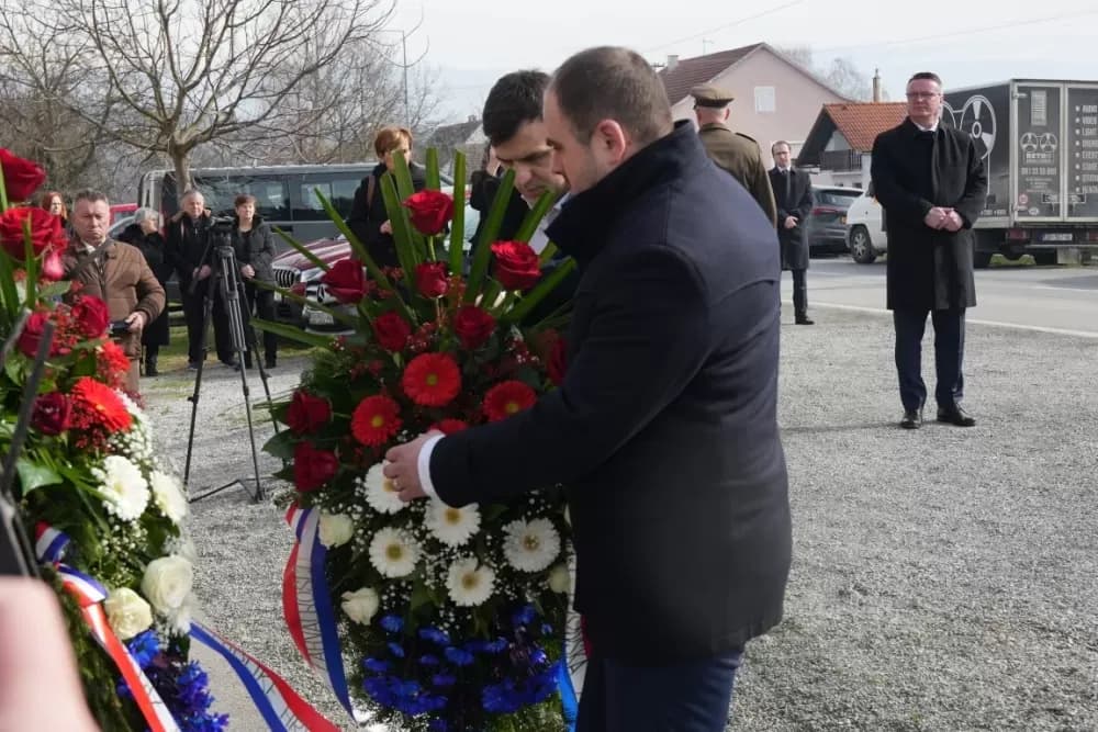 Svečano i dostojanstveno u Sibinju: Odana počast žrtvama i obilježen Dan općine