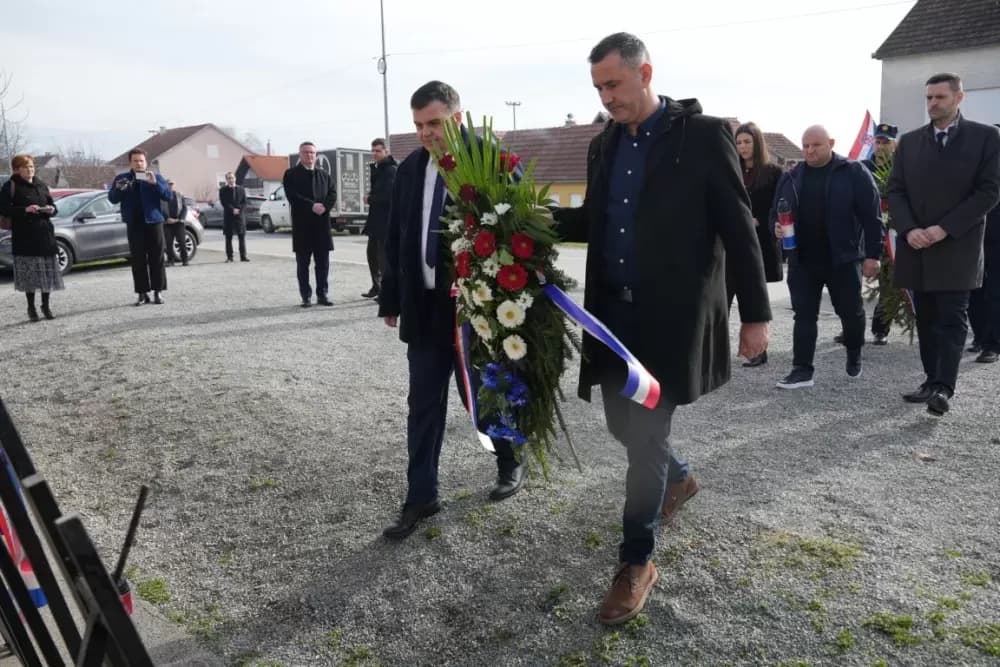 Svečano i dostojanstveno u Sibinju: Odana počast žrtvama i obilježen Dan općine
