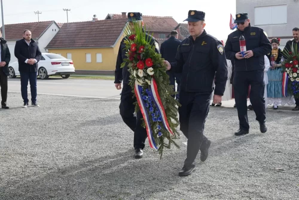 Svečano i dostojanstveno u Sibinju: Odana počast žrtvama i obilježen Dan općine