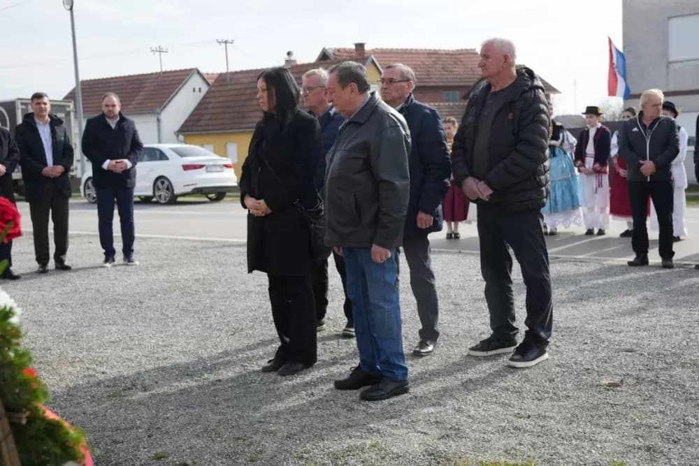 Svečano i dostojanstveno u Sibinju: Odana počast žrtvama i obilježen Dan općine