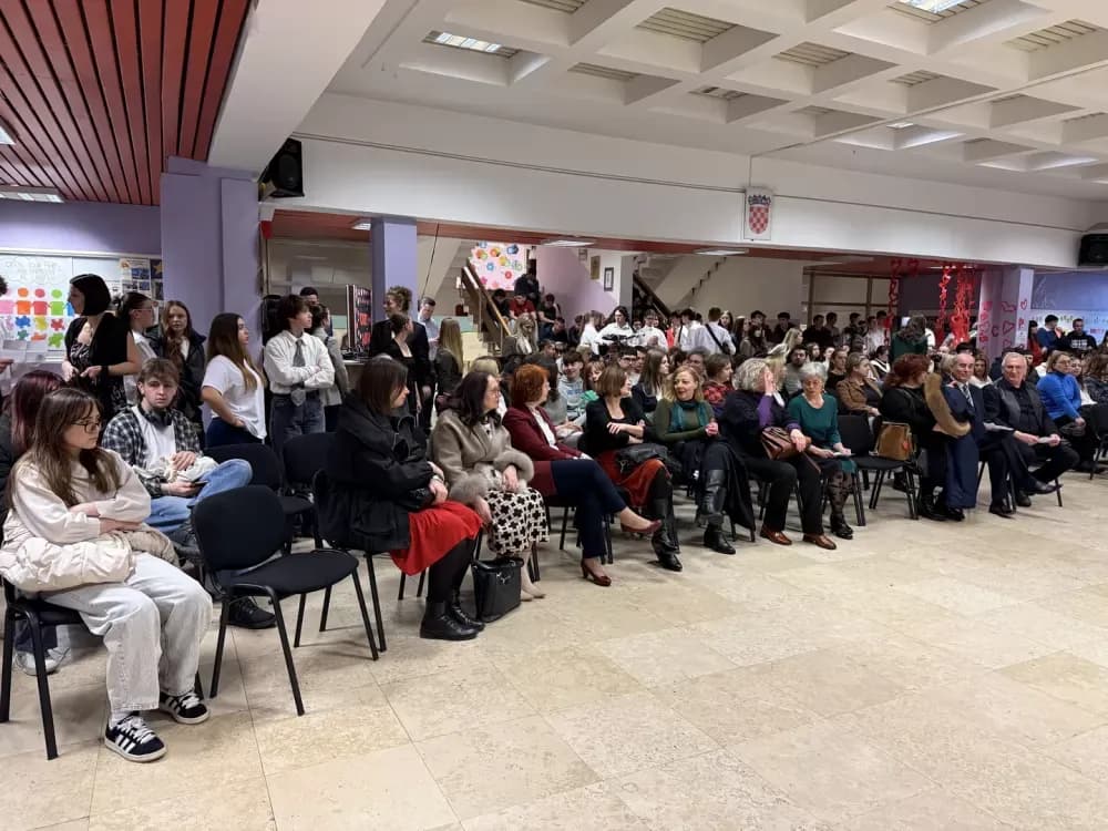 Slavlje znanja, tradicije i zajedništva u Gimnaziji „Matija Mesić“