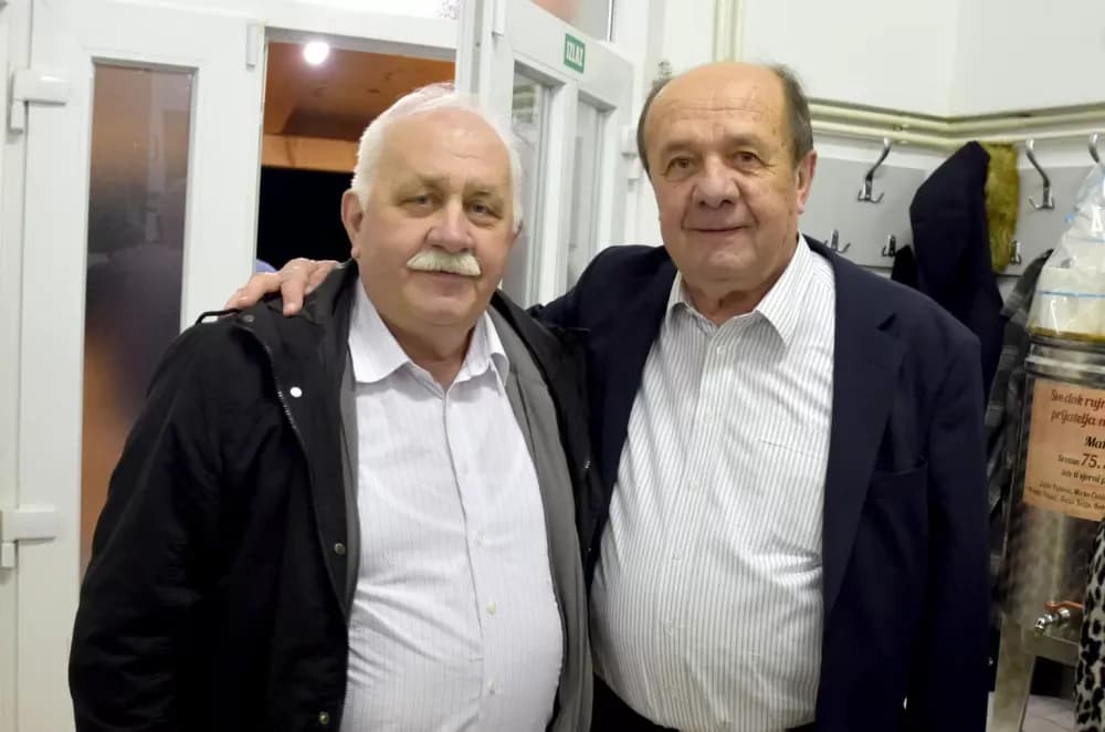 Bivši državni inspektor cestovnog prometa Mata Benakić proslavio 75.rođendan - pjevali mu Đenka, Štef i Satir
