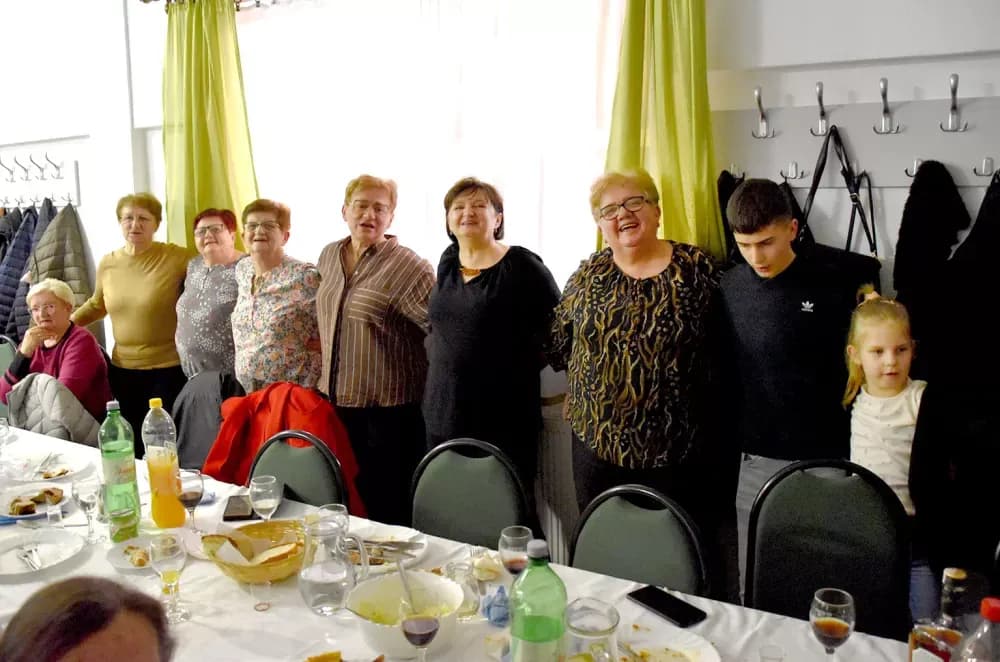 Bivši državni inspektor cestovnog prometa Mata Benakić proslavio 75.rođendan - pjevali mu Đenka, Štef i Satir