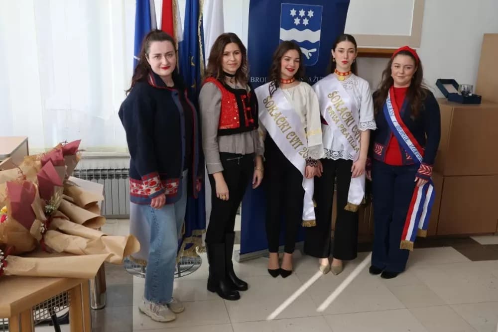 Nagrađene Šokice i snaše na prijemu kod župana Marušića: Nekog odgojiti u duhu da čuva kulturu i tradiciju je nešto veliko