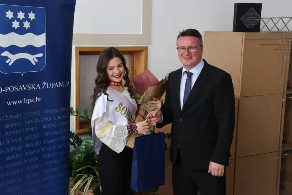 Nagrađene Šokice i snaše na prijemu kod župana Marušića: Nekog odgojiti u duhu da čuva kulturu i tradiciju je nešto veliko