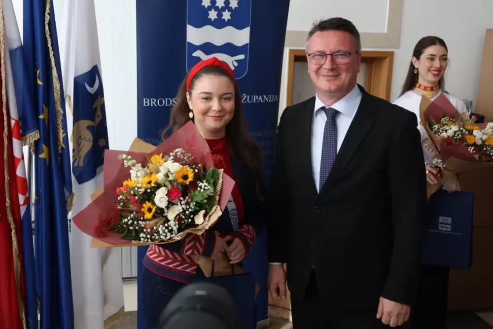 Nagrađene Šokice i snaše na prijemu kod župana Marušića: Nekog odgojiti u duhu da čuva kulturu i tradiciju je nešto veliko