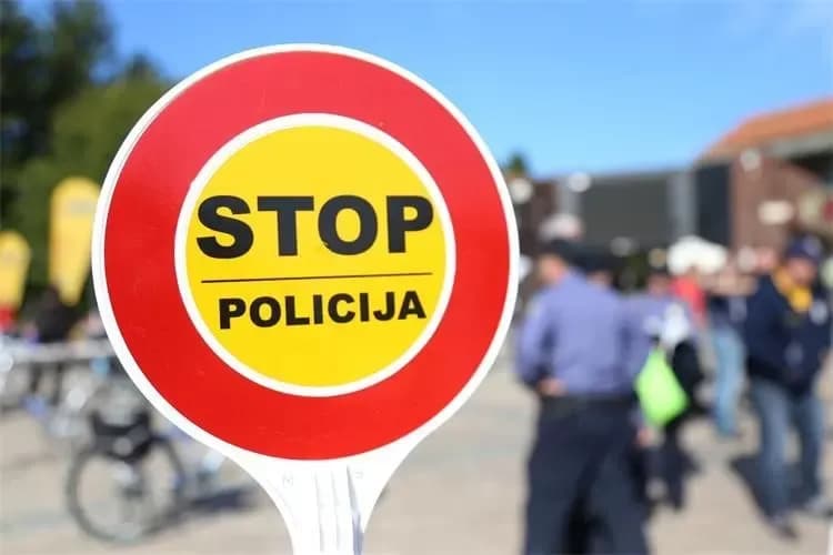 Prekršajne prijave za četvoricu – policija reagirala na niz incidenata...