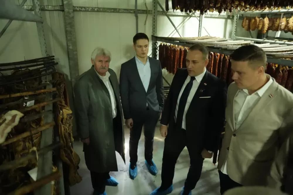 Slavonska priča iz Davora i Lužana koja vraća vjeru u selo: Gelemanovići šire poljoprivrednu proizvodnju i maloprodaju