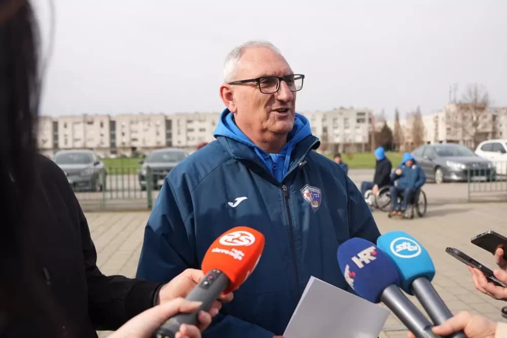 Novi vjetar u leđa za brodske sportaše: Županija donirala specijalizirani kombi Košarkaškom klubu invalida Brod