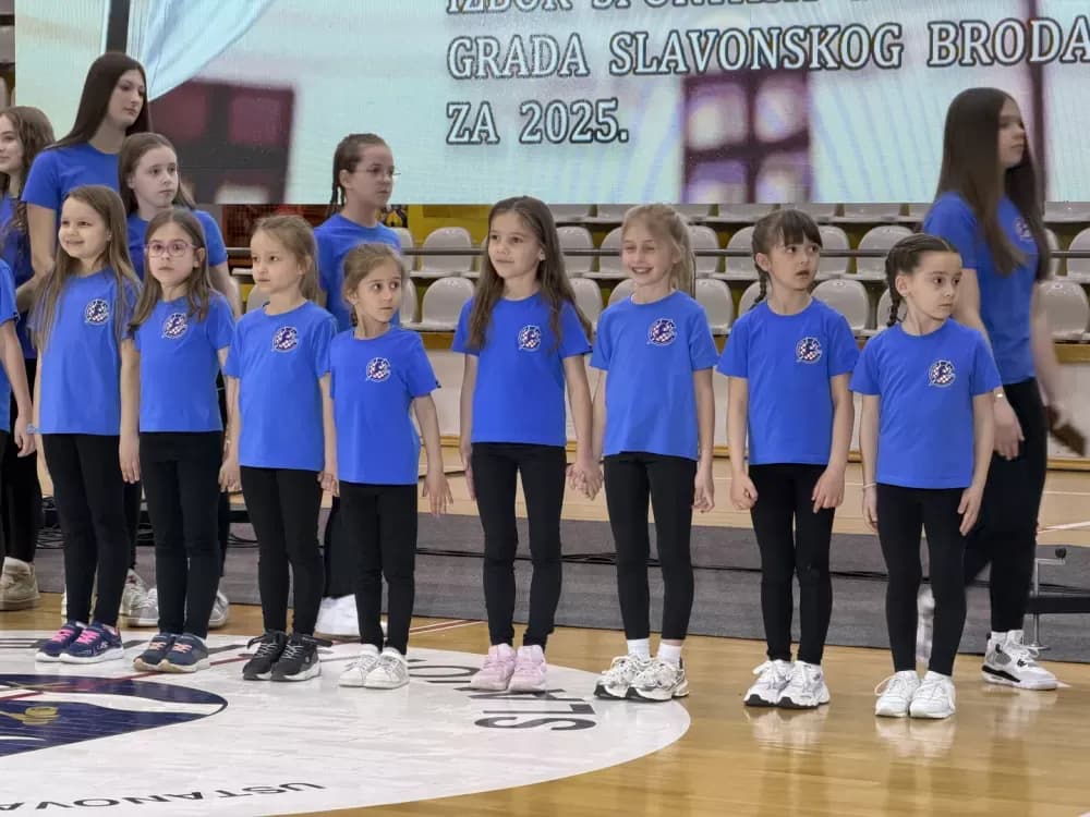 Slavonski Brod nagradio najbolje sportaše 2025.: Veočić i Tot na vrhu
