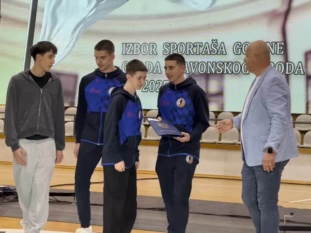 Slavonski Brod nagradio najbolje sportaše 2025.: Veočić i Tot na vrhu