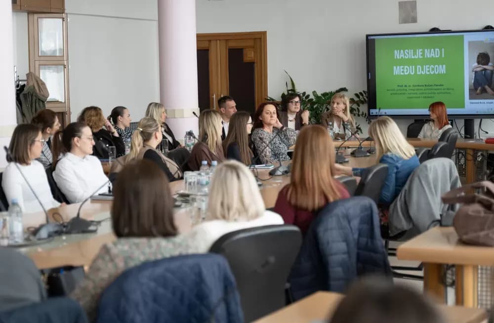 Nasilje nad djecom u fokusu: Stručnjaci pozivaju na jaču prevenci