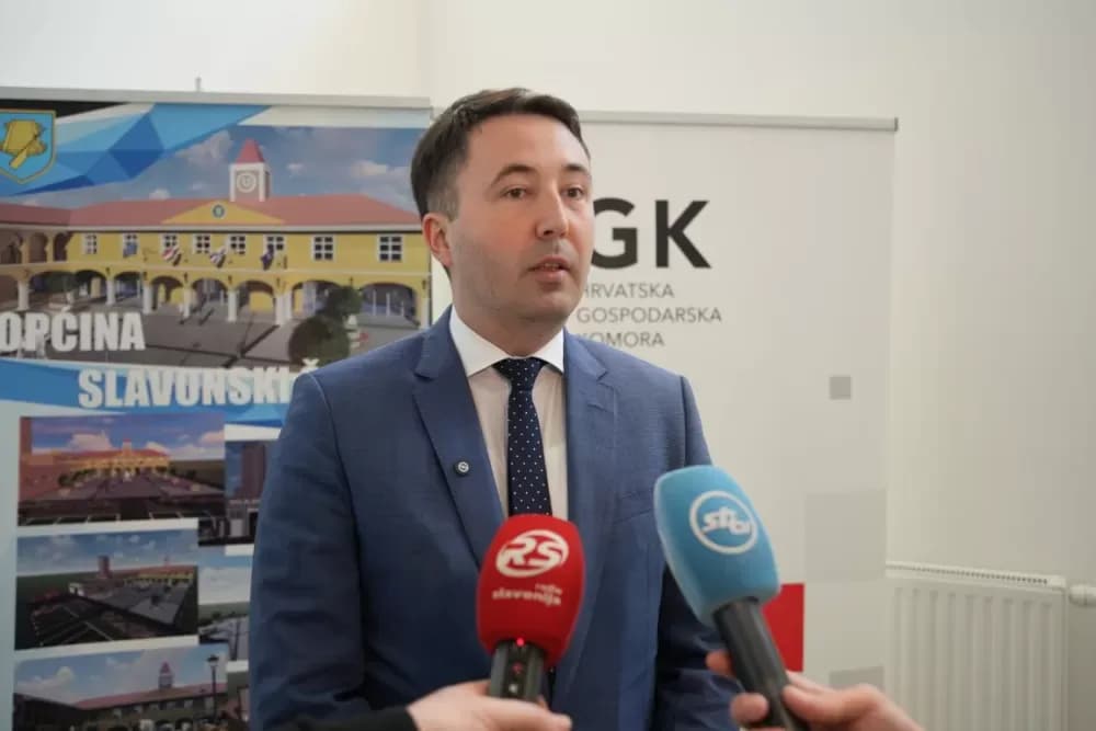 Slavonski Šamac okupio vodeće gospodarstvenike: Održana sjednica Gospodarskog vijeća uz fokus na razvoj i investicije