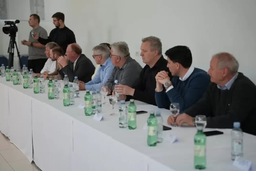 Slavonski Šamac okupio vodeće gospodarstvenike: Održana sjednica Gospodarskog vijeća uz fokus na razvoj i investicije