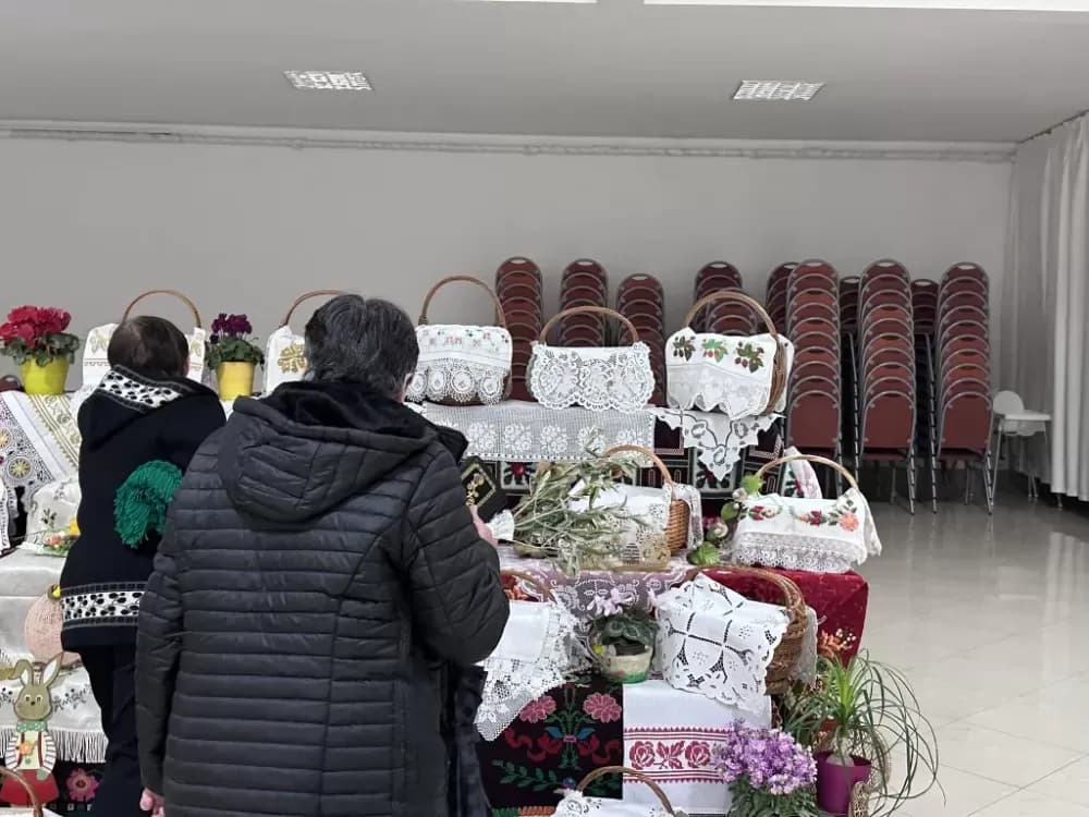 (FOTOGALERIJA) Korpice koje pričaju priču – Oprisavci u uskrsnom ruhu