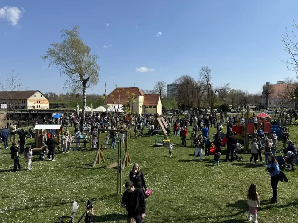 Najmlađi uživali u uskrsnom druženju u Tvrđavi Brod