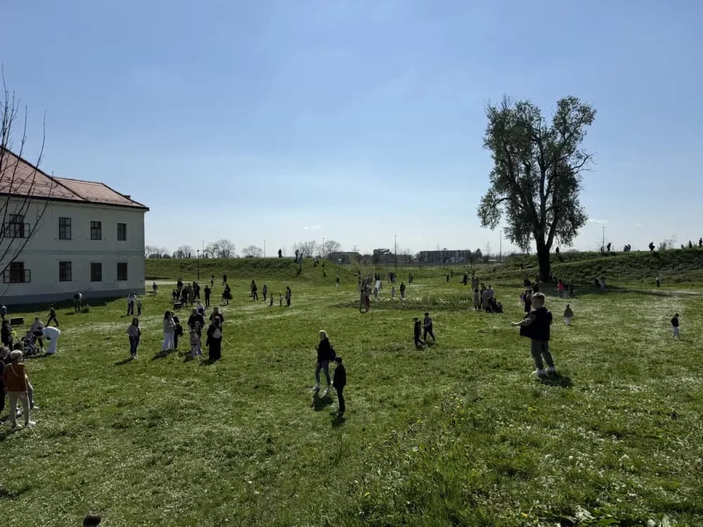 Najmlađi uživali u uskrsnom druženju u Tvrđavi Brod