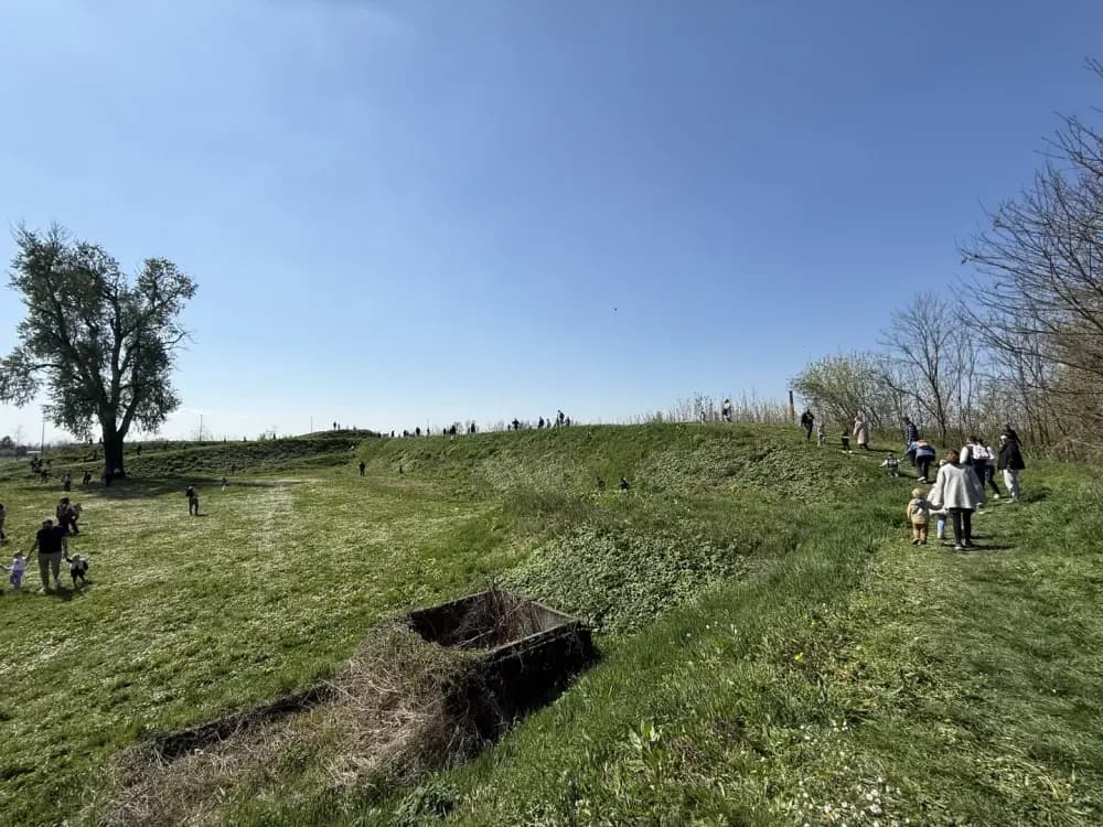 Najmlađi uživali u uskrsnom druženju u Tvrđavi Brod