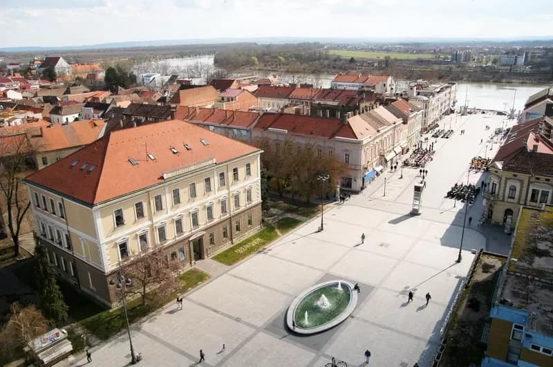 Šetnja s Ivanom – tematska pješačka tura u Slavonskom Brodu