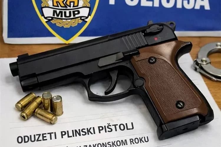 Alkoholiziran pokušao prijeći državnu granicu s plinskim pištoljem