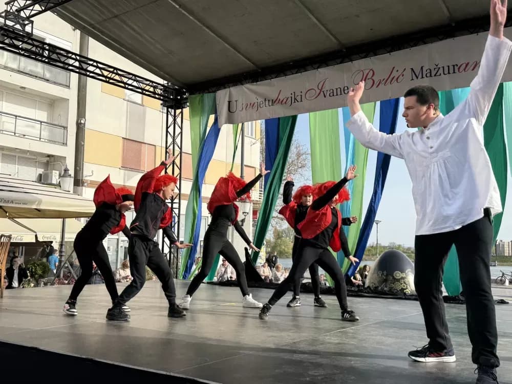 Smjena vlasti u Slavonskom Brodu, ključeve grada preuzeli najmlađi