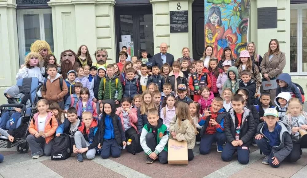 U Svijet bajki stigli su brojni mališani iz cijele Hrvatske, među njima i prvašići iz Požege