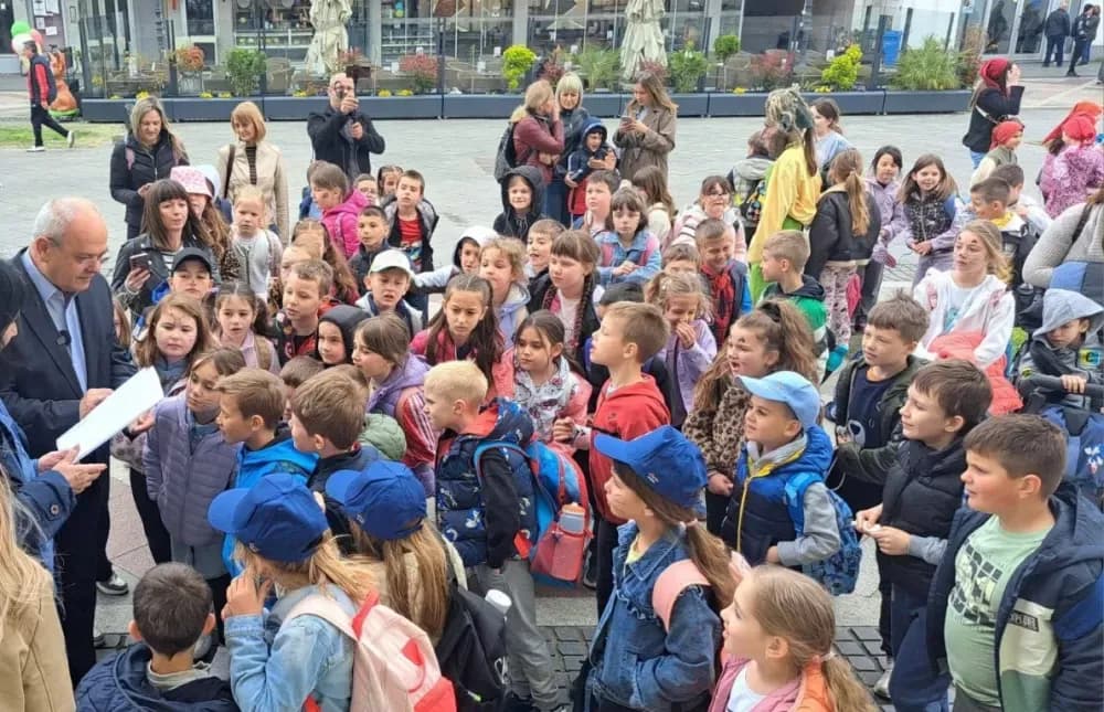 U Svijet bajki stigli su brojni mališani iz cijele Hrvatske, među njima i prvašići iz Požege