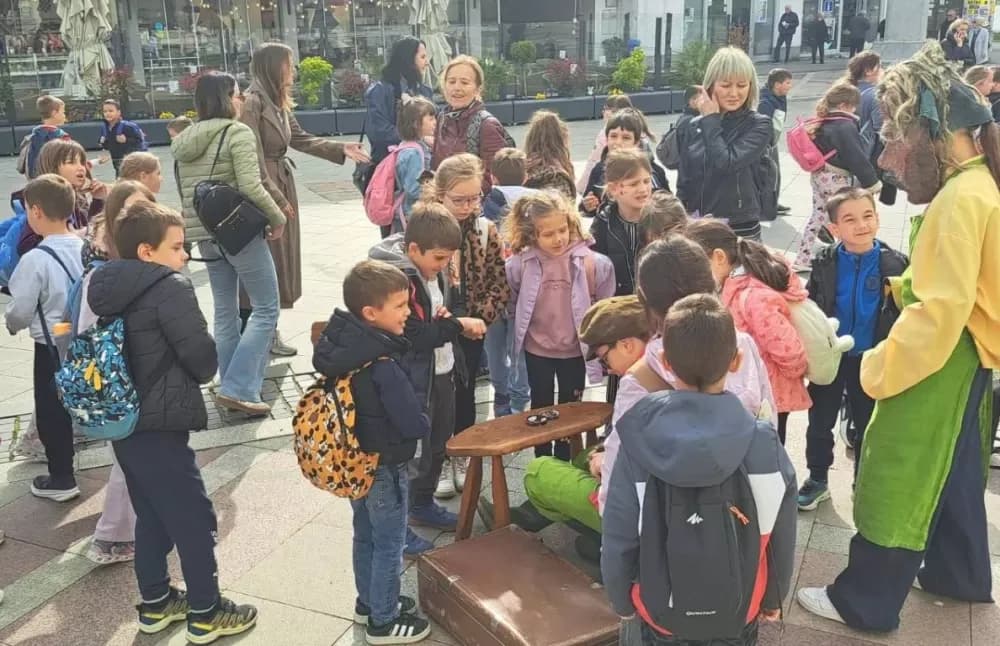 U Svijet bajki stigli su brojni mališani iz cijele Hrvatske, među njima i prvašići iz Požege