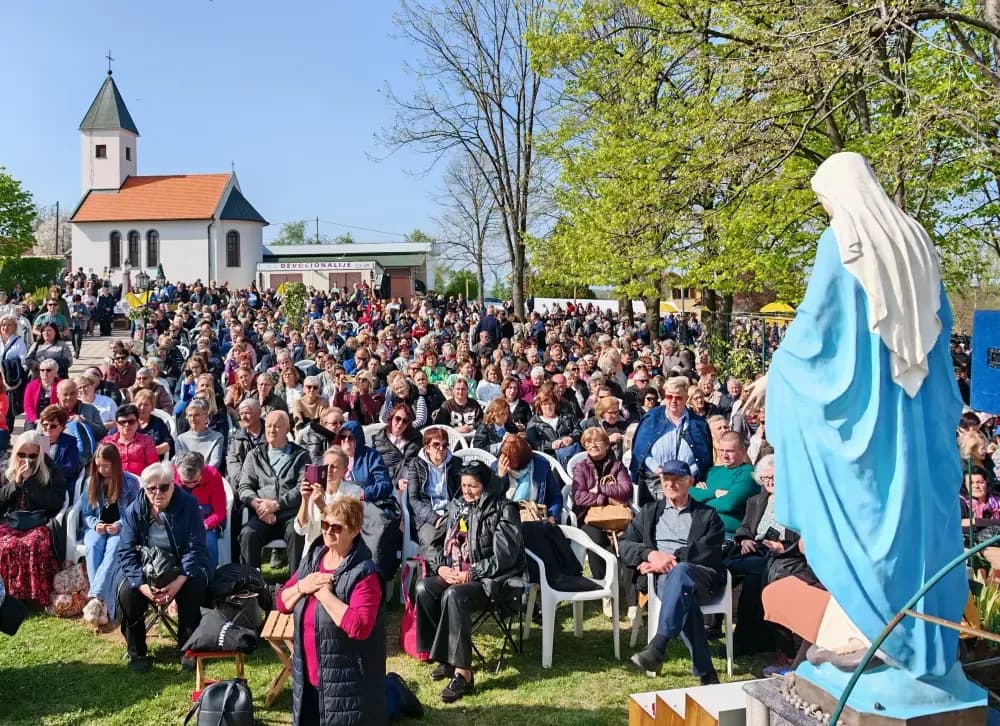 /FOTOGALERIJA/ Tisuće hodočasnika na proslavi svetkovine Božjeg Milosrđa