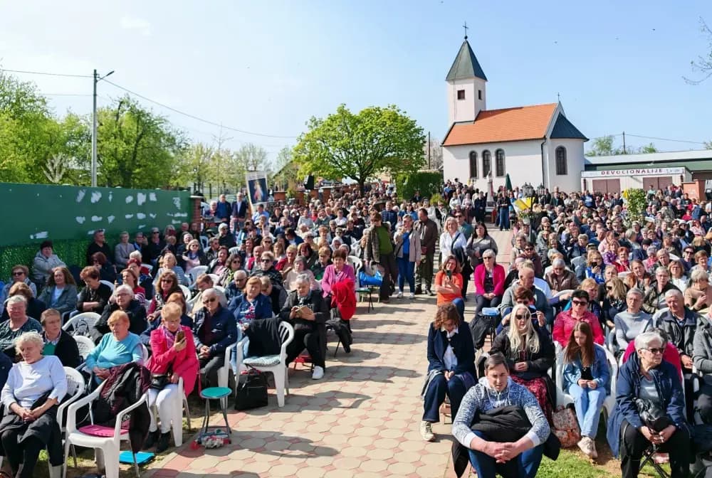 /FOTOGALERIJA/ Tisuće hodočasnika na proslavi svetkovine Božjeg Milosrđa