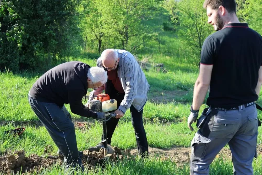 1100 novih trsova u Brodskom Vinogorju – Stanići nastavljaju obiteljsku vinsku priču