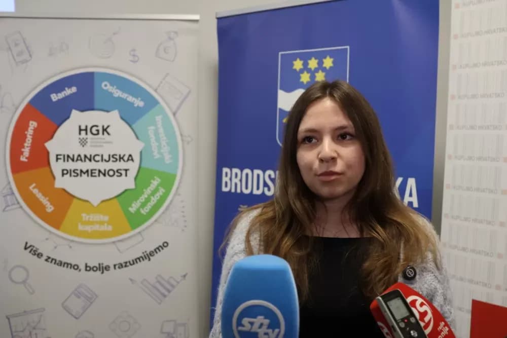 Županijska komora Sl. Brod okupila učenike na edukaciji o financijskoj pismenosti