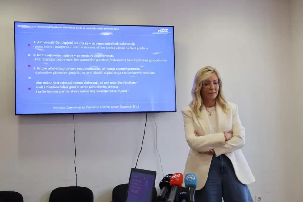 Grad bez rezultata: Kritike na račun gradonačelnika sve glasnije u Slavonski Brod
