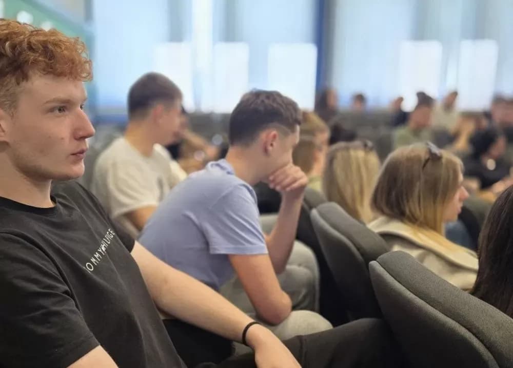 Budući srednjoškolci zavirili u svijet tehnike i inovacija: Tehnička škola Slavonski Brod pokazala kako izgleda obrazovanje budućnosti