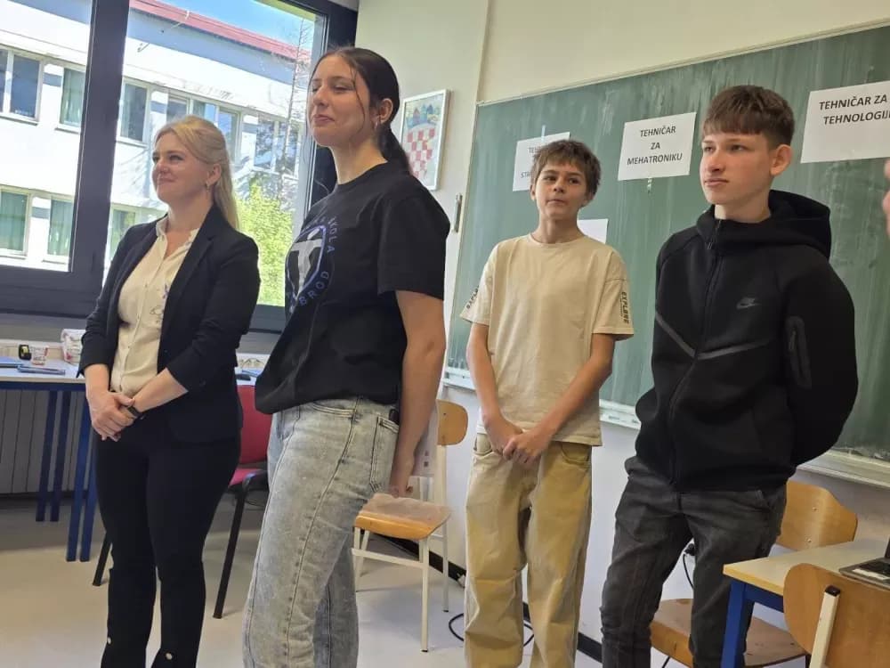 Budući srednjoškolci zavirili u svijet tehnike i inovacija: Tehnička škola Slavonski Brod pokazala kako izgleda obrazovanje budućnosti