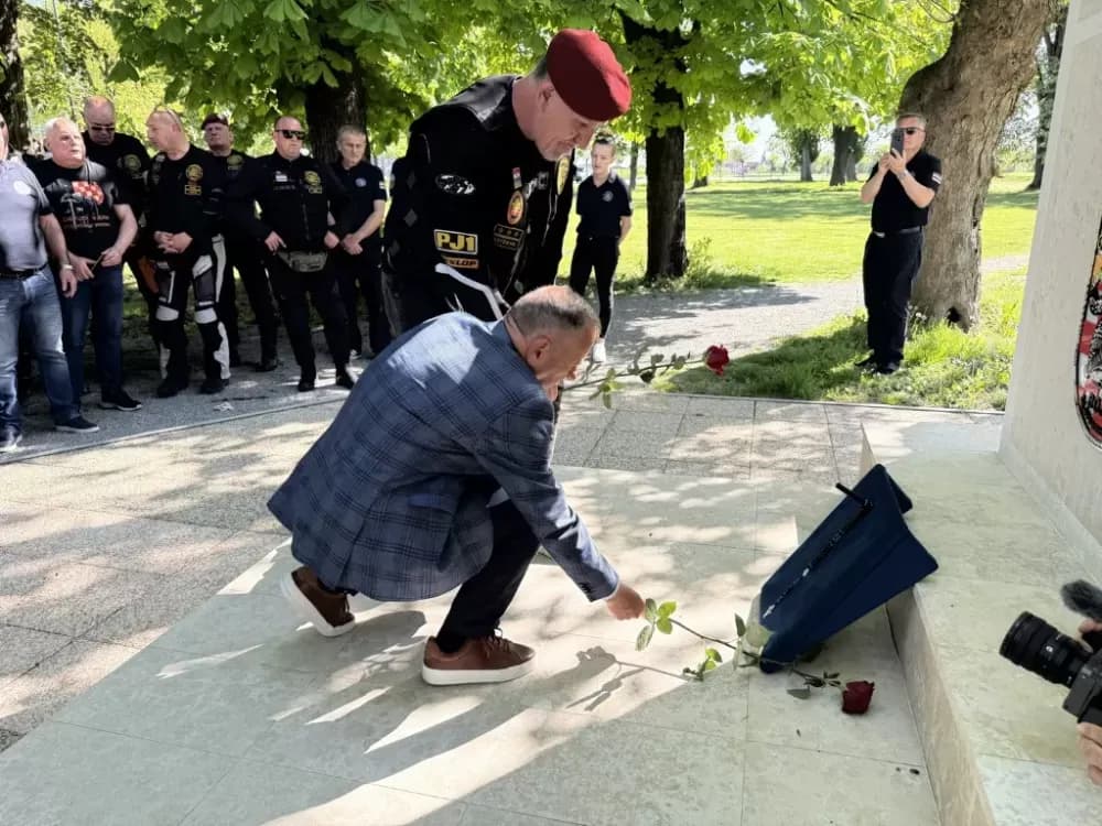 Hodočasnička vožnja s porukom: Slavonski Brod dočekao Moto klub 4. gardijske brigade