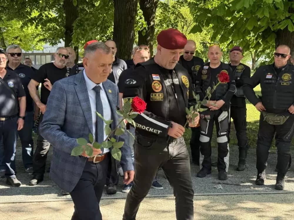 Hodočasnička vožnja s porukom: Slavonski Brod dočekao Moto klub 4. gardijske brigade