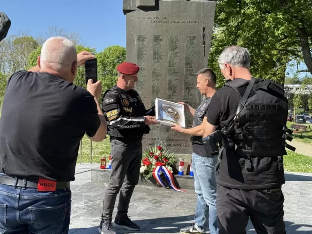 Hodočasnička vožnja s porukom: Slavonski Brod dočekao Moto klub 4. gardijske brigade