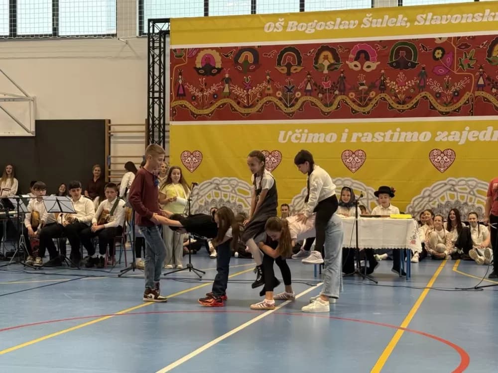 Osnovna škola „Bogoslav Šulekʼ uz pjesmu i ples obilježila 69 godina postojanja