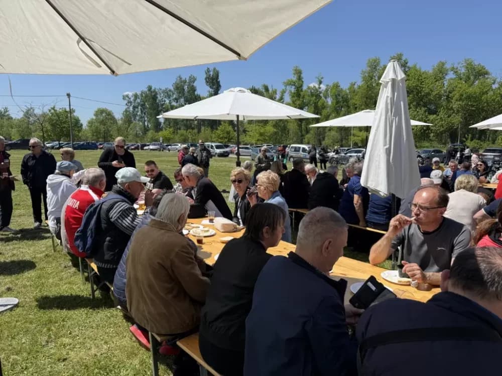 Brojni građani proslavili Praznik rada na Poloju