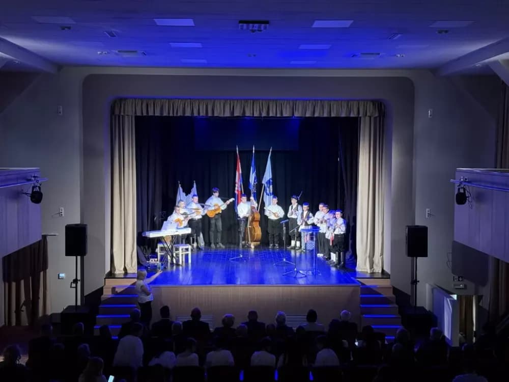Bijele ruže za djecu kojoj je rat prekinuo djetinjstvo