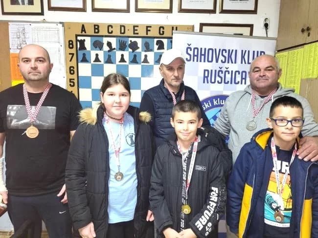 ŠAHOVSKI TURNIR „SVETI VINKO 2024“ U RUŠČICI  Pobjednik Marko Vranjić, uspješan nastup brestovačkih seniora i čaglinskih kadeta